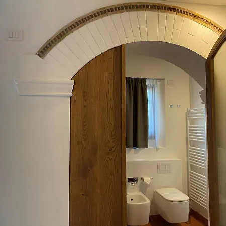 Tenuta Sovestro - E Winery 农家乐 *